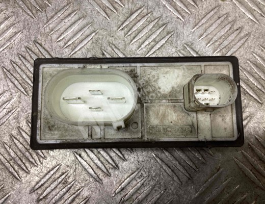 Реле вентилятора Seat Ibiza III (6L) 2002-2008  Seat Ibiza Ibiza III (6L) 2002-2008