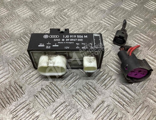 Реле вентилятора Volkswagen Polo IV (9N) 2001-2005  Volkswagen Polo Polo IV (9N) 2001-2005