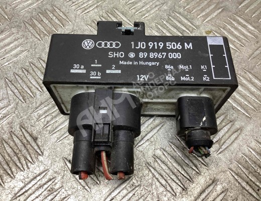 Реле вентилятора Volkswagen Polo IV (9N) 2001-2005  Volkswagen Polo Polo IV (9N) 2001-2005