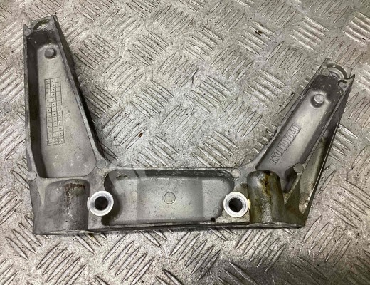 Кронштейн двигателя Rover 75 1999-2005  Rover 75 75 1999-2005