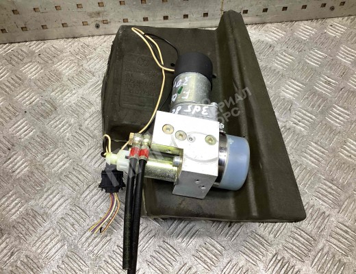 Моторчик (насос) подъема крышки багажника (3-5 двери) Volkswagen Phaeton (3D) 2002-2016  Volkswagen Phaeton Phaeton (3D) 2002-2016
