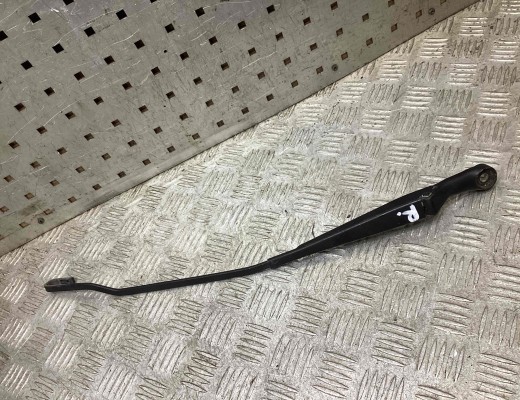 Щеткодержатель (поводок стеклоочистителя, дворник) Volkswagen Passat B5 (3B) 1996-2000  Volkswagen Passat Passat B5 (3B) 1996-2000