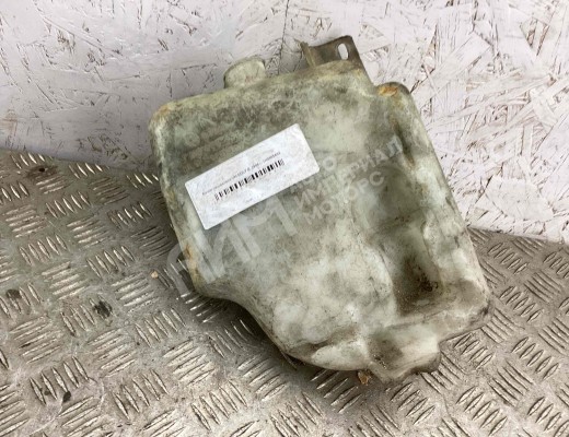 Бачок омывателя Volkswagen Golf III (1H) 1991-1997  Volkswagen Golf Golf III (1H) 1991-1997