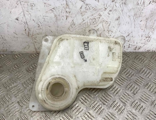 Бачок расширительный Volkswagen Passat B5+ (3B) 2000-2005 рестайлинг  Volkswagen Passat Passat B5+ (3B) 2000-2005 рестайлинг