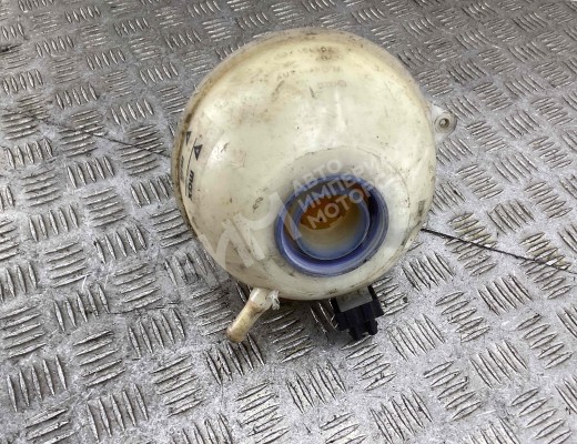 Бачок расширительный Volkswagen Transporter T4 (7D) 1990-1997  Volkswagen Transporter Transporter T4 (7D) 1990-1997
