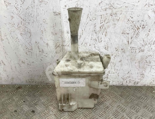 Бачок омывателя Nissan Primera II (P11) 1996-2002  Nissan Primera Primera II (P11) 1996-2002