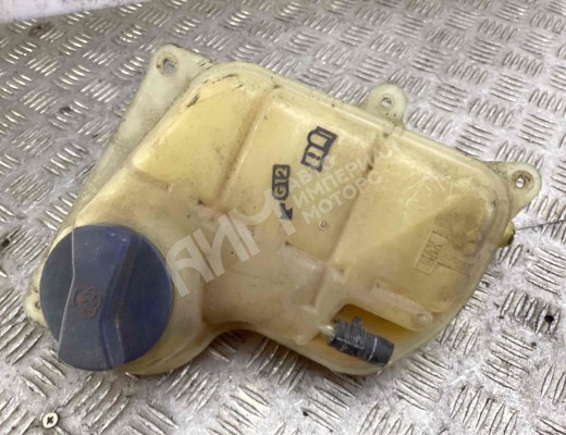 Бачок расширительный Volkswagen Passat B5 (3B) 1996-2000  Volkswagen Passat Passat B5 (3B) 1996-2000