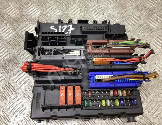 Блок предохранителей Opel Vectra C 2002-2005  Opel Vectra Vectra C 2002-2005