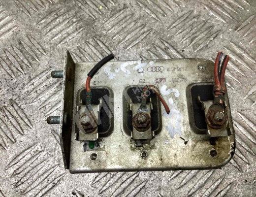 Реле вентилятора Volkswagen Passat B5 (3B) 1996-2000  Volkswagen Passat Passat B5 (3B) 1996-2000
