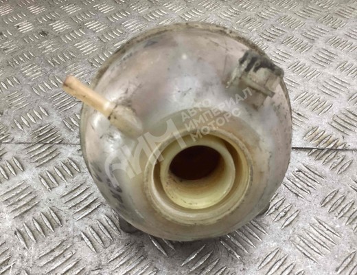 Бачок расширительный Volkswagen Golf III (1H) 1991-1997  Volkswagen Golf Golf III (1H) 1991-1997