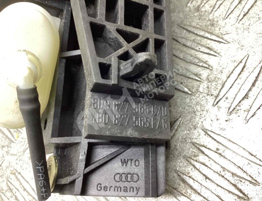 Ручка крышки багажника Audi A3 I (8L) 1996-2000  Audi A3 A3 I (8L) 1996-2000