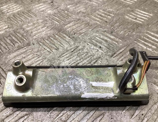 Ручка крышки багажника Volkswagen Bora (1J) 1998-2005  Volkswagen Bora Bora (1J) 1998-2005