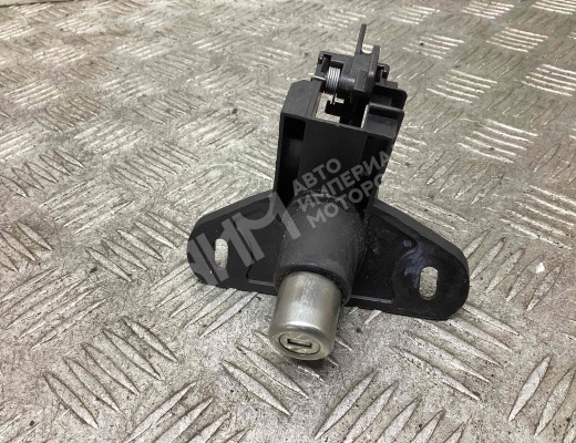 Кнопка открытия багажника Opel Zafira A 1999-2003  Opel Zafira Zafira A 1999-2003