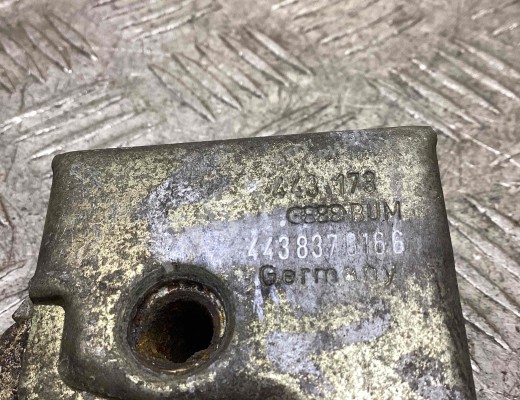 Замок двери задней правой Audi 100 C3 1982-1991  Audi 100 100 C3 1982-1991