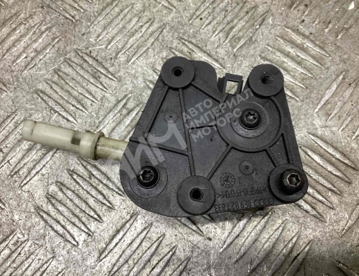 Активатор замка багажника Audi A6 C5 (4B) 2001-2004 рестайлинг  Audi A6 A6 C5 (4B) 2001-2004 рестайлинг