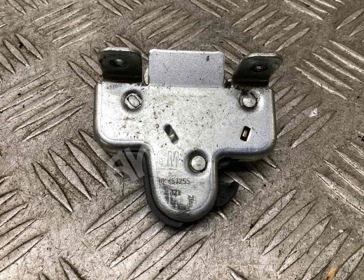 Замок багажника Opel Vectra B 1999-2002 рестайлинг  Opel Vectra Vectra B 1999-2002 рестайлинг