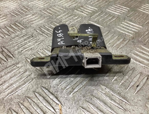 Замок багажника Audi A4 B5 (8D) 1994-1999  Audi A4 A4 B5 (8D) 1994-1999