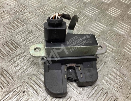 Замок багажника Volkswagen Golf V (1K) 2004-2009  Volkswagen Golf Golf V (1K) 2004-2009