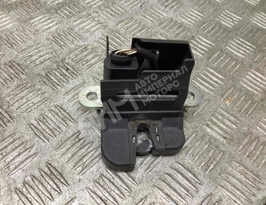 Замок багажника Volkswagen Golf V (1K) 2004-2009  Volkswagen Golf Golf V (1K) 2004-2009