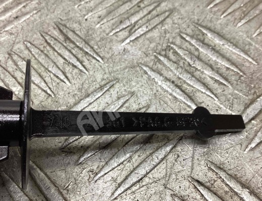 Крышка бачка гидроусилителя Volkswagen Transporter T5 (7H) 2003-2015  Volkswagen Transporter Transporter T5 (7H) 2003-2015