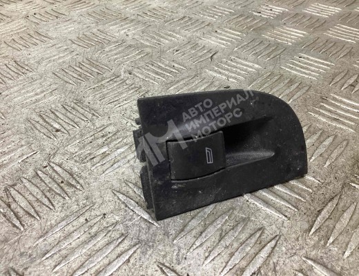 Кнопка стеклоподъемника заднего правого Audi A6 C5 (4B) 2001-2004 рестайлинг  Audi A6 A6 C5 (4B) 2001-2004 рестайлинг