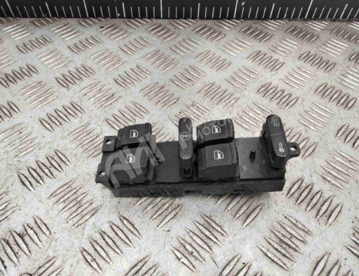 Блок управления стеклоподъемниками Volkswagen Golf IV (1J) 1997-2004  Volkswagen Golf Golf IV (1J) 1997-2004