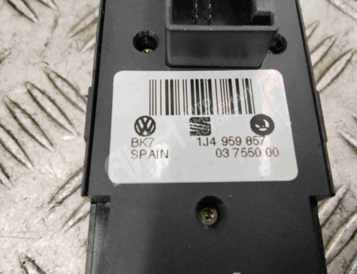 Блок управления стеклоподъемниками Volkswagen Golf IV (1J) 1997-2004  Volkswagen Golf Golf IV (1J) 1997-2004
