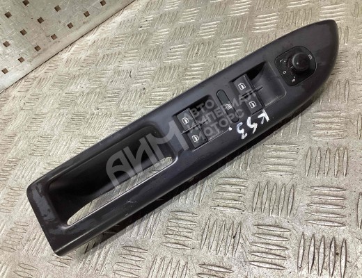 Блок управления стеклоподъемниками Volkswagen Golf+ V (5M) 2005-2014  Volkswagen Golf Plus Golf+ V (5M) 2005-2014