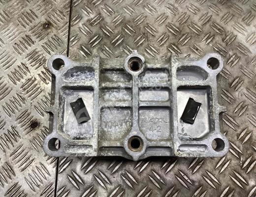 Подушка крепления КПП Mercedes Axor 2001-н.в.  Mercedes Axor Axor 2001-н.в.