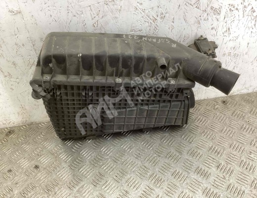Корпус воздушного фильтра Renault Safrane 1992-2000  Renault Safrane Safrane 1992-2000