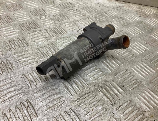 Насос антифриза дополнительный Volkswagen Transporter T4 (7D) 1997-2003 рестайлинг  Volkswagen Transporter Transporter T4 (7D) 1997-2003 рестайлинг