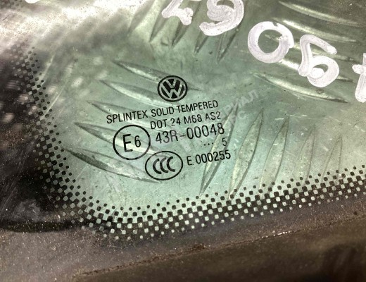 Стекло кузовное боковое правое Volkswagen Touran I (1T) 2003-2006  Volkswagen Touran Touran I (1T) 2003-2006