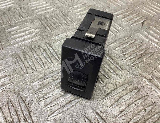 Кнопка подогрева сидений Volkswagen Passat B5 (3B) 1996-2000  Volkswagen Passat Passat B5 (3B) 1996-2000