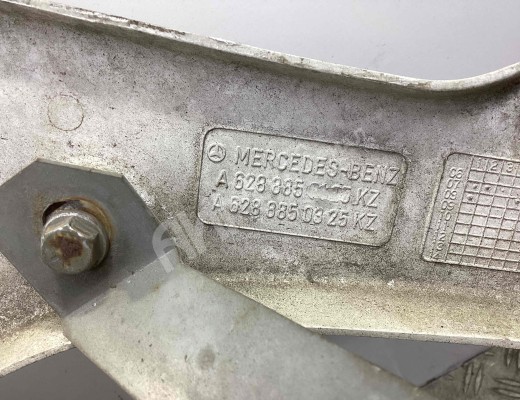 Клык бампера передний левый Mercedes Citaro (O530) 1997-2007  Mercedes Citaro Citaro (O530) 1997-2007