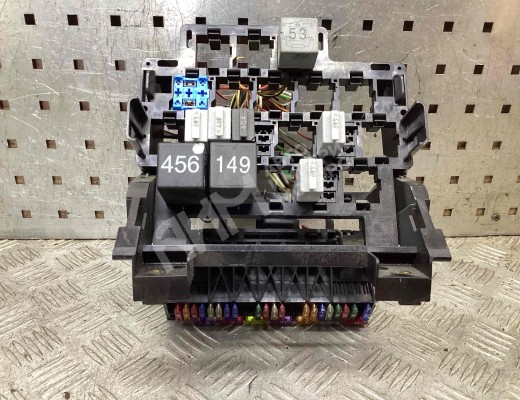 Блок предохранителей Volkswagen Sharan I (7M) 2003-2010 2-й рестайлинг  Volkswagen Sharan Sharan I (7M) 2003-2010 2-й рестайлинг