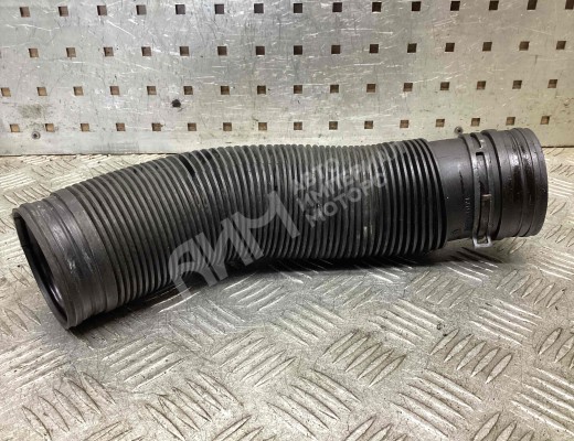 Патрубок воздушного фильтра Volkswagen Golf IV (1J) 1997-2004  Volkswagen Golf Golf IV (1J) 1997-2004