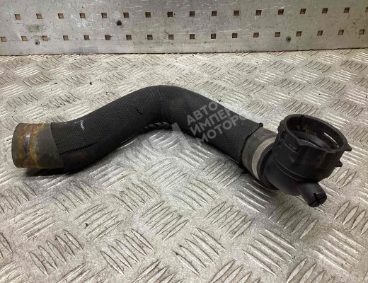 Патрубок радиатора Audi A6 C6 (4F) 2004-2008  Audi A6 A6 C6 (4F) 2004-2008