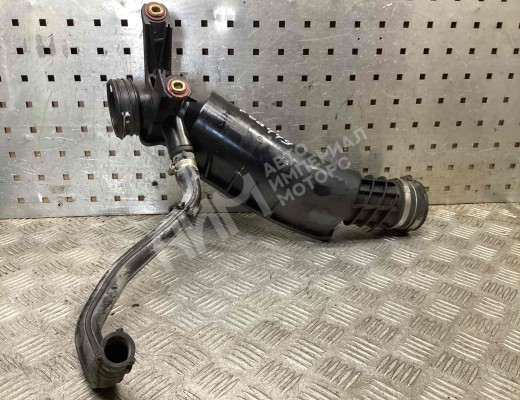 Патрубок интеркулера Mercedes C (W203) 2000-2004  Mercedes C C (W203) 2000-2004