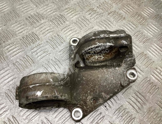 Кронштейн полуоси Peugeot 806 1994-2002  Peugeot 806 806 1994-2002