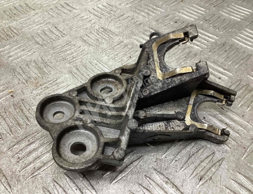 Кронштейн крепления троса КПП Citroen C5 I 2004-2008 рестайлинг  Citroen C5 C5 I 2004-2008 рестайлинг