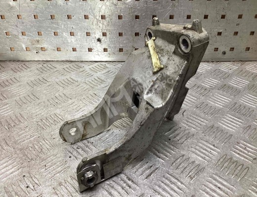 Кронштейн КПП Peugeot 607 2004-2009 рестайлинг  Peugeot 607 607 2004-2009 рестайлинг