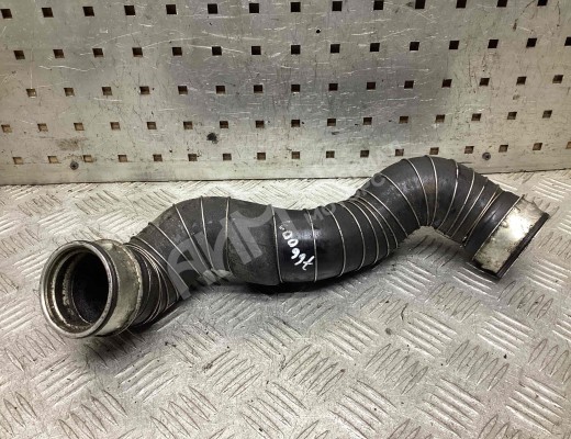 Патрубок интеркулера Mercedes C (W203) 2000-2004  Mercedes C C (W203) 2000-2004