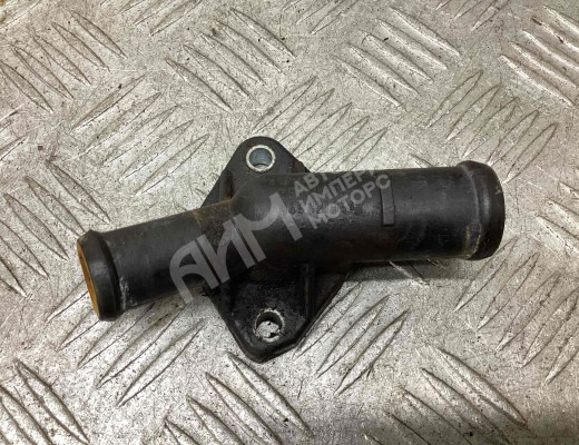 Фланец (тройник) системы охлаждения Volkswagen Transporter T4 (7D) 1990-1997  Volkswagen Transporter Transporter T4 (7D) 1990-1997