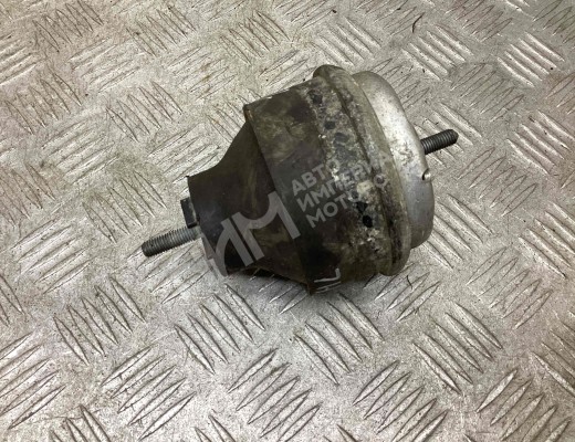 Подушка крепления двигателя  Audi A4 B5 (8D) 1994-1999