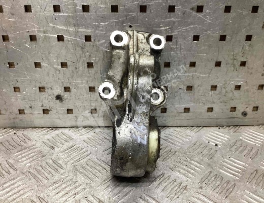 Кронштейн полуоси Peugeot 307 (3A/3H) 2001-2005  Peugeot 307 307 (3A/3H) 2001-2005