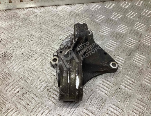 Кронштейн полуоси Peugeot 406 1995-2004  Peugeot 406 406 1995-2004