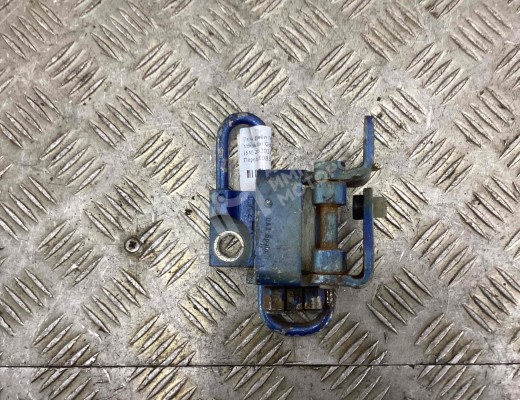 Петля двери передней левой Volkswagen Golf+ V (5M) 2005-2014  Volkswagen Golf Plus Golf+ V (5M) 2005-2014