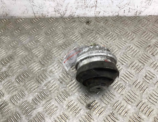 Подушка крепления двигателя Mercedes 190 (W201) 1982-1993  Mercedes 190 190 (W201) 1982-1993