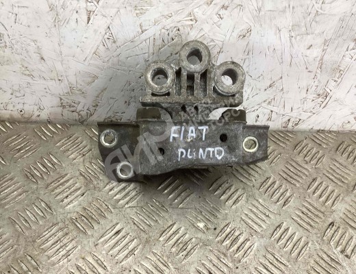 Подушка крепления двигателя Fiat G. Punto (199) 2005-2011  Fiat Grande Punto G. Punto (199) 2005-2011