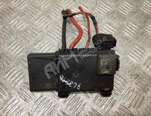 Блок предохранителей Volkswagen Golf IV (1J) 1997-2004  Volkswagen Golf Golf IV (1J) 1997-2004